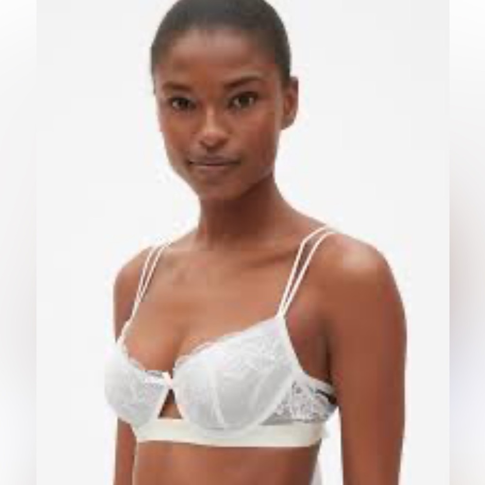 Lace tie-back bra
